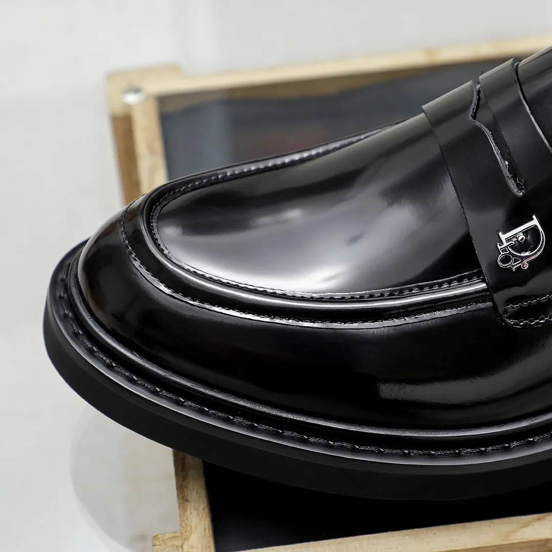 Men's shoes 💰520🕷️🕷️[Dior] Dior's new casual men's shoes are launched in Hong Kong counters. Official website 1:1 production. Italian woven cowhide + water-dyed 🐂 leather lining. Designed by European and American masters. Perfect shape to create counter quality, solid color rubber wear-resistant outsole and classic dazzling toe! Super versatile and very comfortable. High-end without losing taste, fashionable and novel! ! Absolute focus! 8 colors available! Code number 38-45……